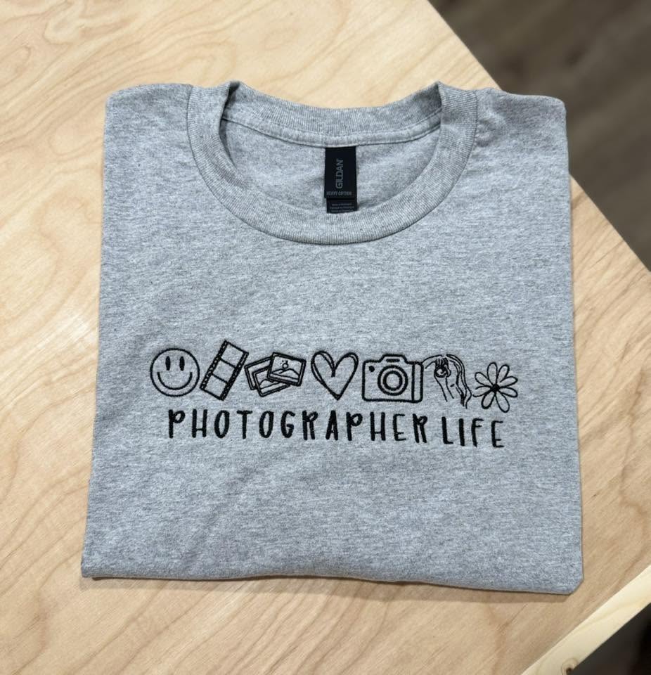 PHOTOGRAPHER LIFE icon TEE OR SWEATSHIRT
