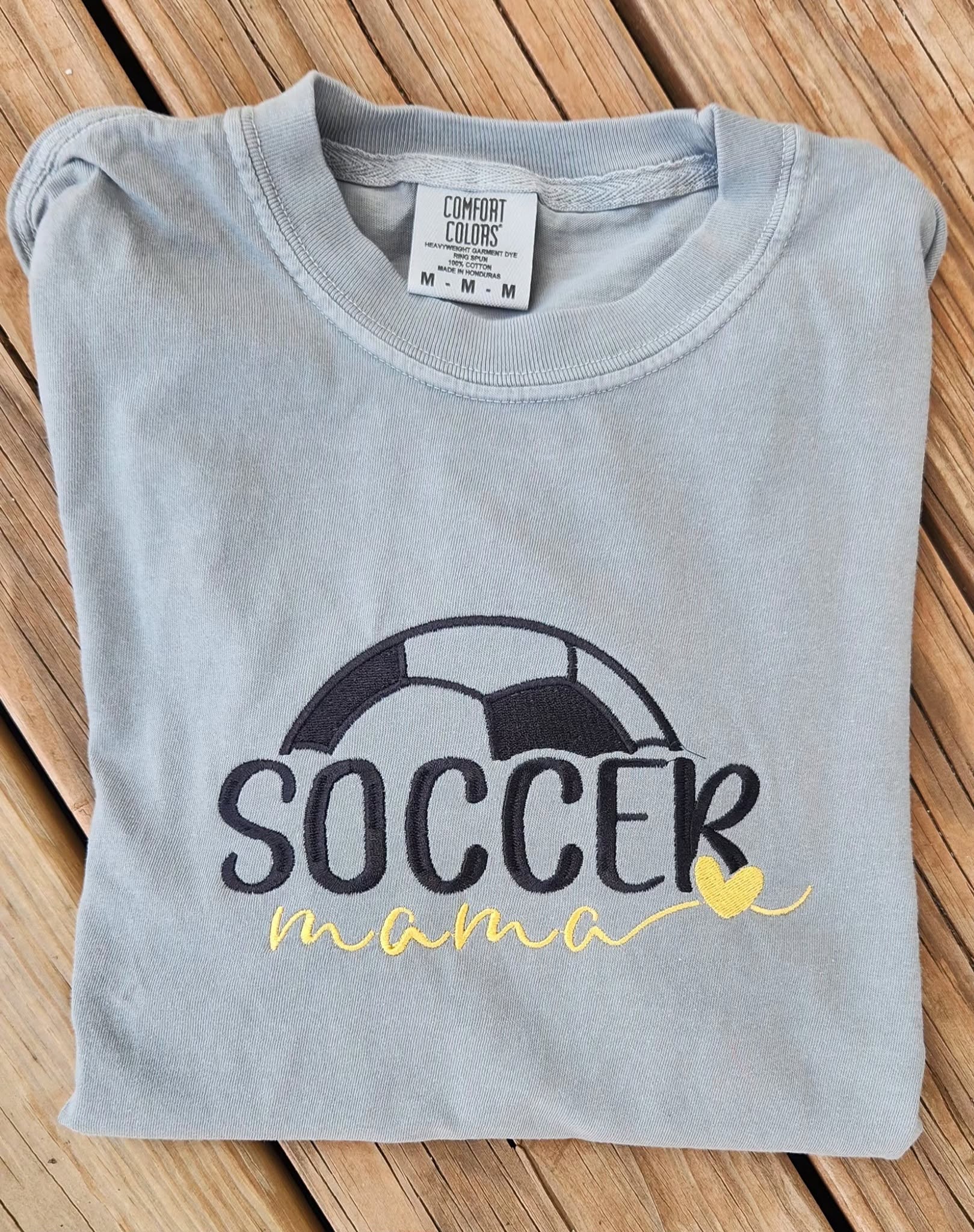 SOCCER MAMA W/ HEART TEE OR SWEATSHIRT